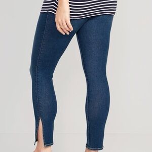 Maternity jeans size 14 long . New not worn . Old Navy